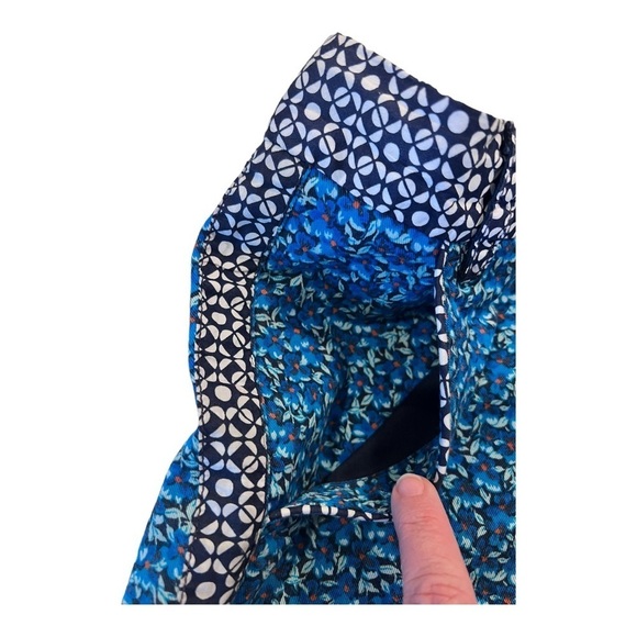 J. Crew Chino Ditsy Blue Flower Patch Contrast Border 3” Women’s Shorts Size 6 - Picture 7 of 13